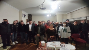 AK Parti Beylikova İlçe Başkanlığından gençlere eğitim desteği