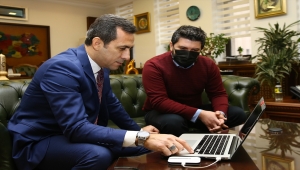 Ankara Cumhuriyet Başsavcısı Akça, AA'nın "Yılın Fotoğrafları" oylamasına katıldı