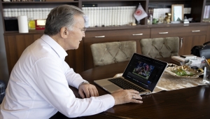 Cumhurbaşkanlığı YİK Üyesi Şahin, AA'nın "Yılın Fotoğrafları" oylamasına katıldı