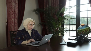 Emine Erdoğan, AA'nın "Yılın Fotoğrafları" oylamasına katıldı