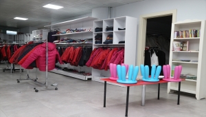 Gölbaşı Paylaşım Noktası ihtiyaç sahiplerini yardımlarla buluşturmaya devam ediyor