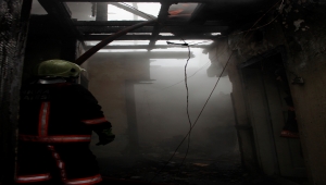 Güdül'de çıkan yangında bir ev kullanılamaz hale geldi