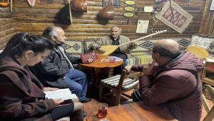 Halk ozanı Aşık Meydani'nin anısını öğrencileri yaşatıyor