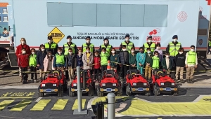 Jandarma ekipleri öğrencilere trafik eğitimi verdi