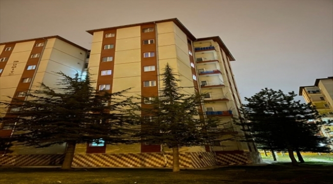 Kayseri'de eşi tarafından terk edildiği iddia edilen kişi evini yaktı