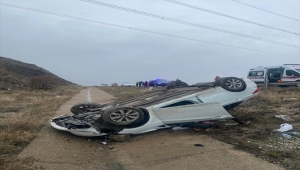 Kırıkkale'de iki otomobilin çarpıştığı kazada 4 kişi yaralandı