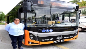 Kırşehir'de 4 kadın şoför belediye otobüsü kullanıyor