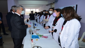 Kırşehir'de fen lisesinde TÜBİTAK Bilim Fuarı açıldı