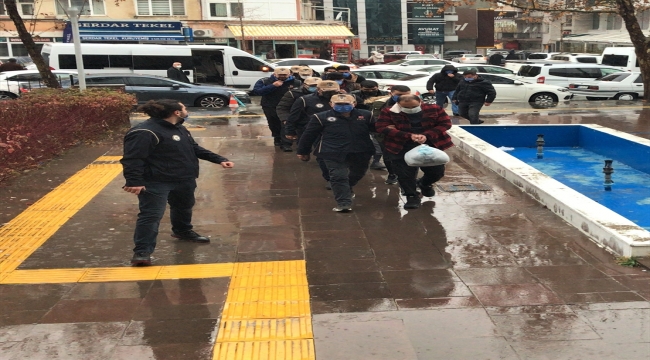 Kırşehir'de terör örgütü DEAŞ operasyonunda 9 şüpheli yakalandı