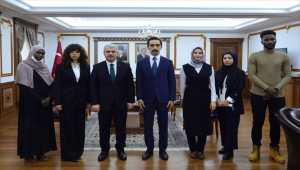 Kırşehir Valisi Akın, göçmenlerle bir araya geldi