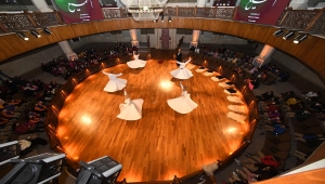 Konya'da öğrencilere Hz. Mevlana ve "sema"nın incelikleri anlatılıyor