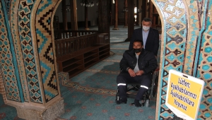 Konya'daki tarihi Eşrefoğlu Camisi'nde engeller kalktı