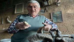 Konyalı usta ürettiği boynuz saplı bıçaklarla mesleğini yarım asırdır sürdürüyor
