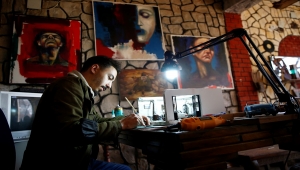 Mekanlardaki yaşanmışlıkları 3 boyutlu minyatürlerle canlandırıyor