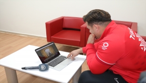 Milli güreşçi Rıza Kayaalp, AA'nın "Yılın Fotoğrafları" oylamasına katıldı