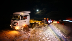 Nevşehir'de buzlanma trafik kazalarına neden oldu