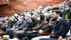 Niğde'de yapımcı ve sunucu Bekir Develi söyleşiye katıldı