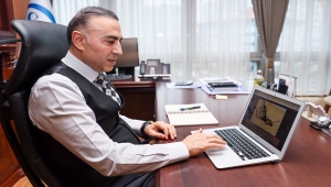 SGK Başkanı Ceylan, AA'nın "Yılın Fotoğrafları" oylamasına katıldı