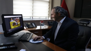 SGK İl Müdürü Yavuz, AA'nın "Yılın Fotoğrafları" oylamasına katıldı