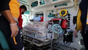 Sivas'ta ambulans uçak kalp hastası 12 günlük bebek için havalandı