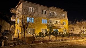 Sivas'ta çatıdan düşen kişi yaralandı 