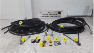 Sivas'ta kablo çalan 4 şüpheli yakalandı