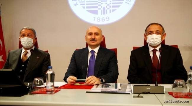 Ulaştırma ve Altyapı Bakanı Karaismailoğlu, Kayseri'de konuştu: (1)