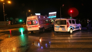 Yozgat'ta hasta taşıyan ambulans iki otomobille çarpıştı
