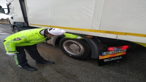 Zara'da zorunlu kış lastiği denetimi yapıldı 