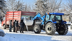 Ankara Büyükşehir Belediyesinden kadın üreticilere hayvan yemi desteği