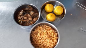 Beypazar'nda aşevinden fakirlere sıcak yemek