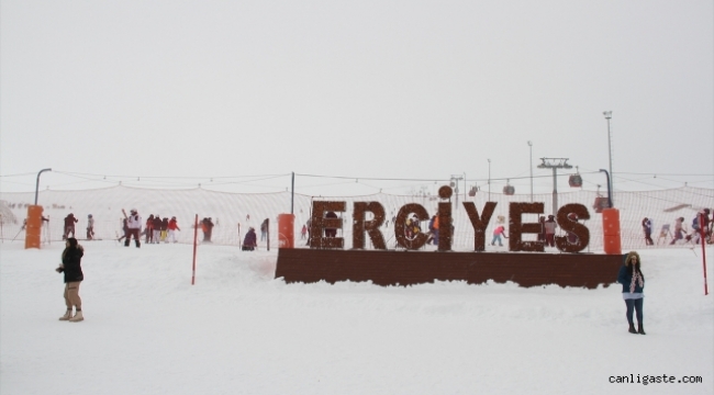 Erciyes'e yarıyıl tatilinde yarım milyona yakın ziyaretçi bekleniyor