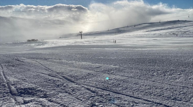 Erciyes'teki pistlerde kar kalınlığı 125 santimetre ölçüldü