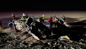 GÜNCELLEME - Aksaray'da 2 otomobilin çarpıştığı kazada 2'si çocuk 7 kişi öldü