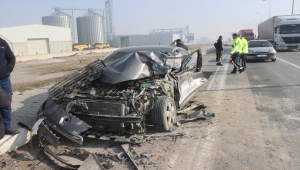 Karapınar'da 3 aracın karıştığı kazada 2 kişi yaralandı