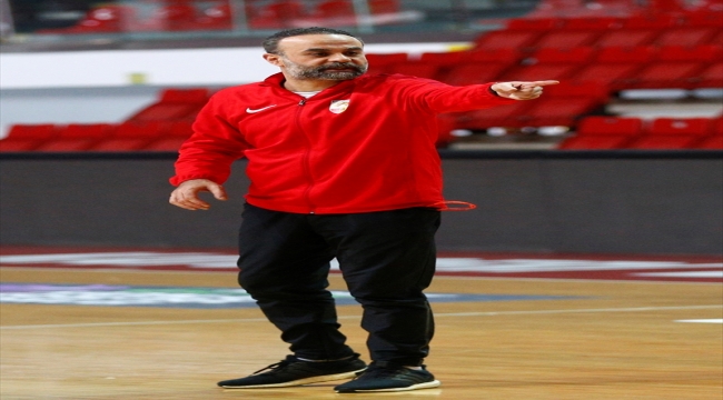 Kayseri Basketbol'un yeni koçu Tolga Esenci'nin ilk hedefi lige tutunmak: