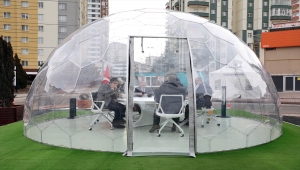 Kayseri'de belediye başkanı "makam odasını" mahalleye taşıdı