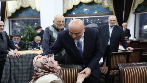 Keçiören Belediye Başkanı Altınok'tan huzurevine yeni yıl ziyareti