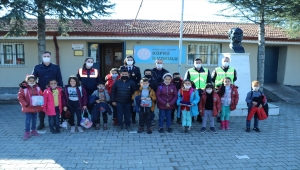 Kırıkkale'de jandarmadan öğrencilere eğitim 