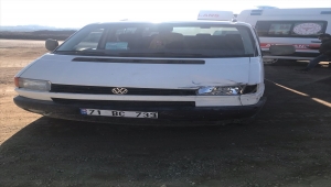 Kırıkkale'de otomobil ve hafif ticari aracın çarpıştığı kazada 3 kişi yaralandı