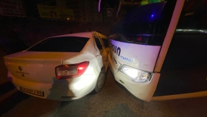 Kırıkkale'de yolcu otobüsünün otomobile çarpması güvenlik kamerasında