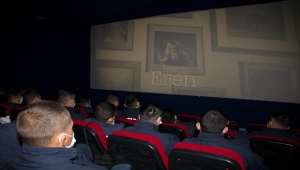 Kırşehir'de jandarma personeli "Kesişme: İyi ki Varsın Eren" filmini izledi