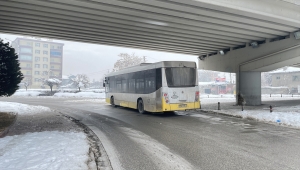 Konya'da belediye otobüsüyle hastaneye yetiştirilmeye çalışılan kişi öldü
