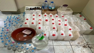 Nallıhan'da kaçak içki operasyonu düzenledi