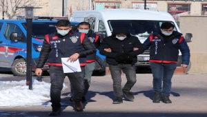 Sivas'ta zimmetine 2,5 milyon dolar geçirdiği iddia edilen banka müdürü tutuklandı