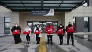 TEI'nin kuruluş yıl dönümü dolayısıyla "sevgi bohçaları" dağıtıldı