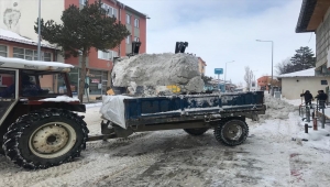 Ulaş'ta kar temizleme çalışmaları devam ediyor