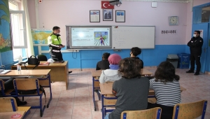 Yalıhüyük'te trafik eğitimleri veriliyor