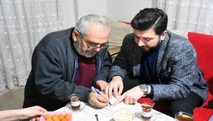 AK Parti Tepebaşı İlçe Başkanlığı bir gecede 222 ev ziyaretinde bulundu