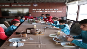 Ankara Keçiörengücü'nde çocukların kitap okuma mutluluğu 